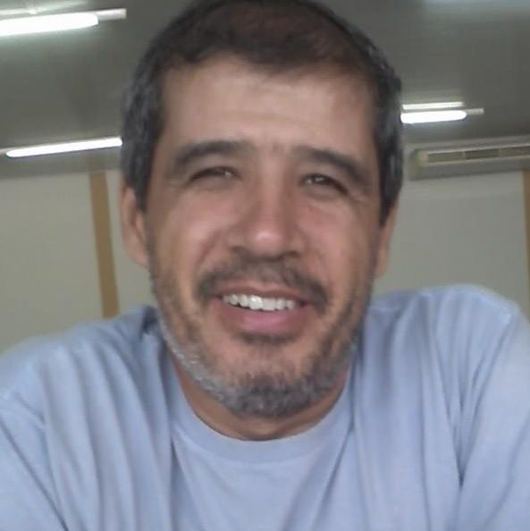 Prof. Dr. Edson Caetano